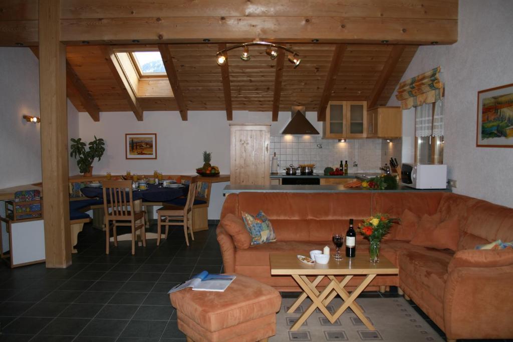 Ferienwohnungen Franz Pfeifer / Beatrice Roduner Gaschurn Habitación foto